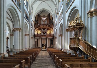 Interior view of Bonn Minster, nave with pulpit and Klais organ in the west apse, Bonn, North