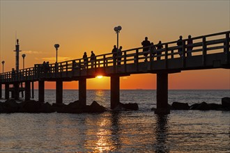 Sunset, silhouettes, pier, Baltic Sea, Wustrow, Darß, Mecklenburg-Vorpommern, Germany, Europe