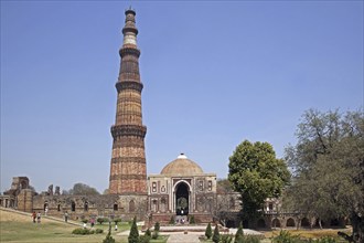 Qutub Minar, Qutb Minar, UNESCO World Heritage Site and tallest minaret in Delhi, India, Asia