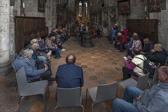 Guided tour of the Sebaldus Church, Nuremberg, Middle Franconia, Bavaria, Germany, Europe