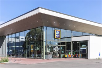 Aldi Süd modern branch discounter supermarket shop in Stuttgart, Germany, Europe