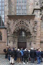 Guided tour around the Sebaldus Church, Nuremberg, Middle Franconia, Bavaria, Germany, Europe