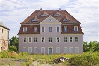 Troischau estate, manor house