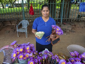 Flower seller, Sri Lanka, Asia