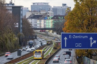 Motorway A40, Ruhrschnellweg, city centre of Essen, exit Essen-Huttrop, Spurbus route, this area