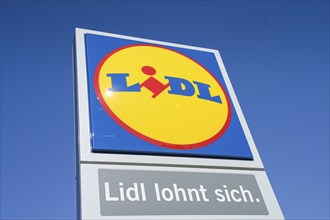 Logo Lidl supermarket, Berlin, Germany, Europe