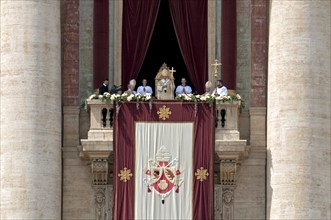 St. Peter's Basilica with Pope Benedict XVI for the Easter blessing Urbi et Orbi, balcony of the