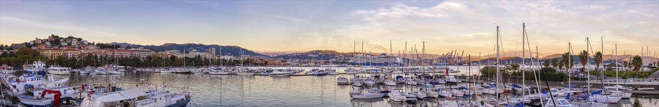 Hafen, La Spezia, Italien