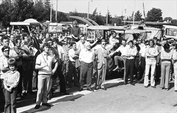 Farmers marched with their tractors to a protest in Aachen on 17.9.1974 to demonstrate against low