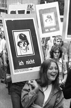 Conscientious objectors demonstrated against the reform of the SPD Defence Minister Georg Leber in