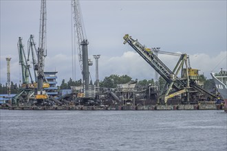 Loading cranes, coal loading, Swine River, Swinoujscie harbour, West Pomeranian Voivodeship,