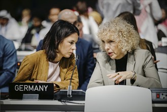 Annalena Baerbock (Buendnis 90 Die Gruenen), Bundesaussenministerin, Jennifer Lee Morgan,