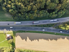 A8 motorway near Hohenstadt in the Swabian Alb. The two directional carriageways separate here. For