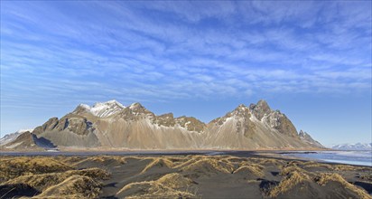 Vestrahorn, Vesturhorn, scree mountain made of gabbro and granophyre rocks, part of the Klifatindur