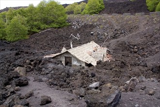 IT sicily Sylvio Dittrich Photo subject to fee! Contact T.:01772156417 Etna ruins, during one of