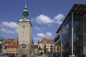 Lauenturm, 1400 03 a tower was built to protect the Lauentor, which was named after the lion in the