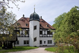 Hoflößnitzi is a former Electoral Saxon, now municipal winery in Radebeul (Oberlößnitz district) on