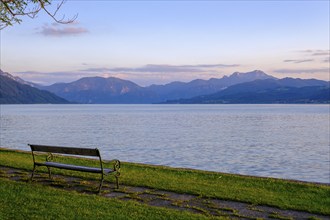 Resting bench, Weyregg am Attersee lido, Salzkammergut, Upper Austria, Austria, Europe