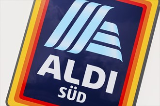 Aldi Süd logo on a branch discounter supermarket shop in Stuttgart, Germany, Europe