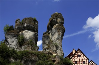 Felsburg and half-timbered house of the Franconian Switzerland Museum, former Judenhof, in