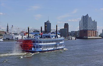 Europe, Germany, Hanseatic City of Hamburg, Elbe, Elbe Philharmonic Hall, paddle steamer Louisiana