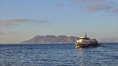 Morning light, hydrofoil, hydrofoil, Liberty Lines, Carmen M., Favignana Island, Levanzo town, main