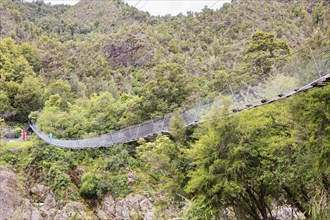 Buller Gorge Swingbridge, Buller River, Murchison, Neuseeland
