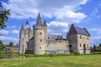 Kasteel van Laarne, 14th century medieval moated castle near Ghent, East Flanders, Belgium, Europe