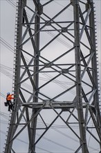 Installation of a high-voltage pylon, construction of a new line route, near Neuss-Holzheim, North