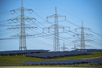 Part of a new line route, 380 KV extra-high-voltage line between Osterath and Gohr, 6-hectare solar