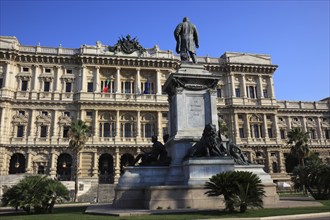 Palazzo di Giustizia, Palace of Justice, Prati district on the banks of the Tiber, Rome, Italy,