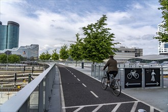 Utrecht, Netherlands, the Moreelsebrug, pedestrian and cyclist bridge over the tracks of Utrecht