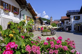 Marktstraße, Mittenwald, Werdenfelser Land, Upper Bavaria, Bavaria, Germany, Europe