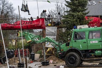 2nd day of the eviction of the Lützerath hamlet, occupied buildings of the former farm, by climate