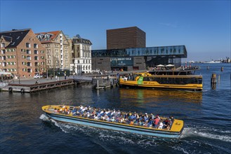 Nyhavn, in the Frederiksstaden district, Skuespilhuset theatre, harbour district with houses over