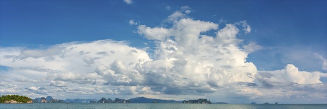 Phang Nga bay near Koh Yai Noi, seascape, seascape, nature, natural landscape, mountains,