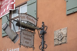 Nose sign with a jug from Hotel Eisenkrug, Dr.-Martin-Luther-Straße 1, Dinkelsbühl, Bavaria,