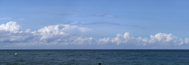 Cumulus cloud (Cumulus) over the Baltic Sea, Kühlungsborn, Mecklenburg-Western Pomerania, Germany,