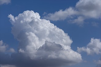 HaufeNorth Rhine-Westphalia clouds, (Cumulus), Bavaria, Germany, Europe