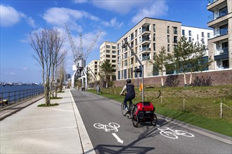 Promenade Kirchenpauerkai, Hafencity Hamburg, new district on the Elbe, on the site of the former