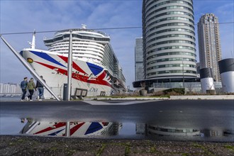 Cruise ship Iona of the British shipping company P&O Cruises, moored at the pier of Cruise Terminal