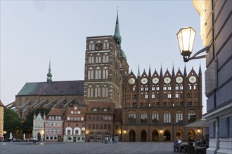 Evening atmosphere at Stralsund town hall, 12/09/2016