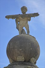 Jack with airship in arms, sculpture, miniature, ball, carry, detail, Zeppelin fountain, city