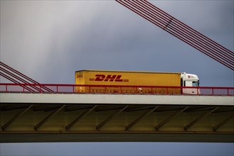 Beeckerwerther Brücke, motorway bridge, A42, truck, over the Rhine, in Duisburg, North