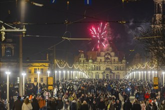 New Year's Eve in Dresden's Old Town, the Augustus Bridge finally proves itself as a pedestrian