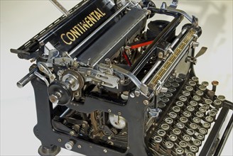 Old mechanical typewriter, Continental brand, hiker-Werke in Siegmar-Schönau, with silencer, 1930s