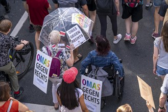 Demonstration against the AFD party conference in Essen, several tens of thousands of demonstrators