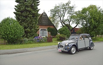 Europe, Germany, Lower Saxony, Niederelbe Classics, Oldtimer Tour, Citrön 2 CV, Ente, Year 1987,