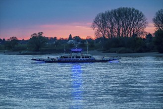 Car and passenger ferry, Rhine ferry Langst-Kaiserswerth, across the Rhine, Düsseldorf, North