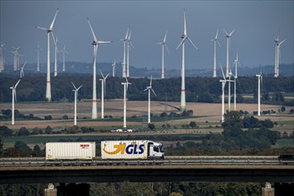 Wind farm near Lichtenau, bridge on the A44 motorway, Ostwestfalen Lippe, North Rhine-Westphalia,